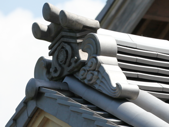 三州瓦　燻瓦　刻袖　駒落ち